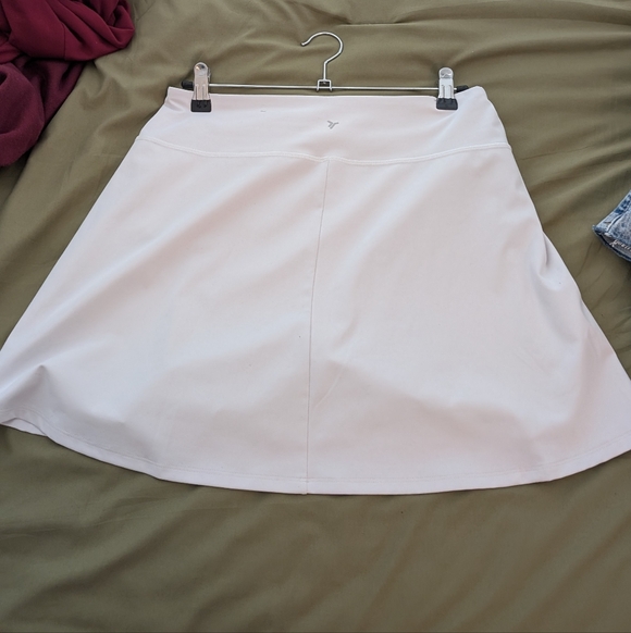 Elegant White Women's Skirt - Picture 2 of 4